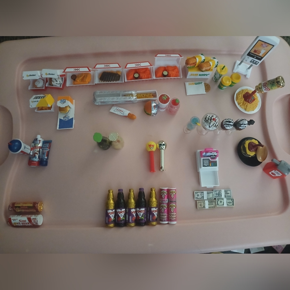 52 Piece Mini Brands RARE FOOD & resturaunts Plus ACCESSORIES